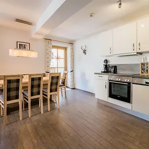 https://kristall-saalbach-hinterglemm.saalbachhinterglemmhotels.com